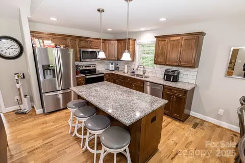 Kitchen - 1005 8th Sw Ave SW, Conover, NC 28613 photo 1 of 4
