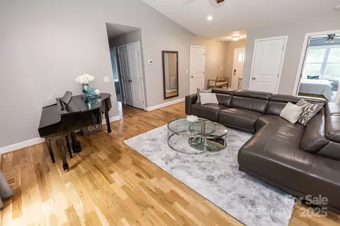 Living - 1005 8th Sw Ave SW, Conover, NC 28613 photo 4 of 5