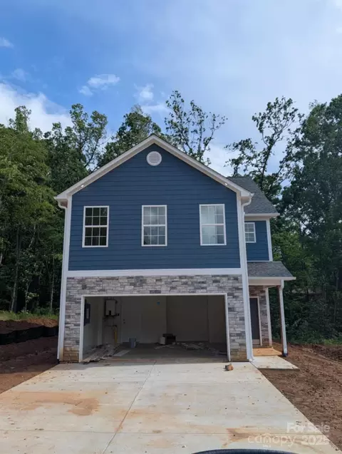 25 Red Ridge Ln, Black Mountain, NC 28711