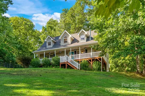 154 Burley Rdg, Candler, NC 28715