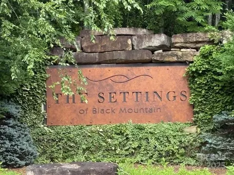 68 Cottage Settings 290 Ln #290, Black Mountain, NC 28711