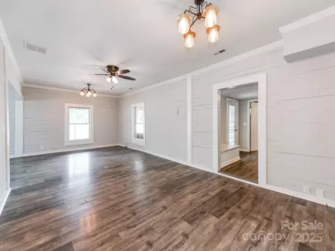 Living - 3607 Austin Rd, Monroe, NC 28112 photo 2 of 5