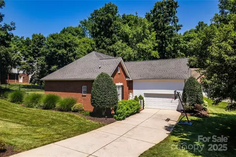 2124 Congress Ct, Kannapolis, NC 28083