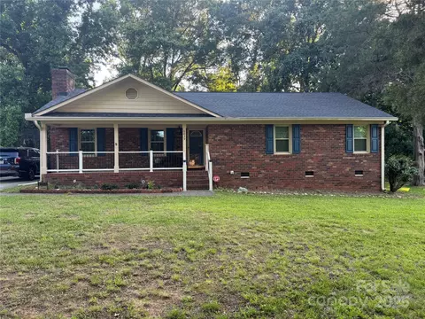 6039 Donna Dr, Charlotte, NC 28213