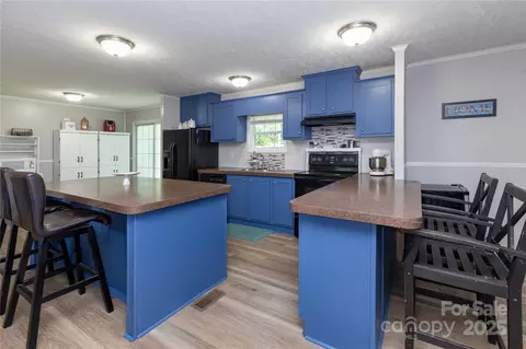 Kitchen - 25 Mountain View Rdg, Fairview, NC 28730 photo 1 of 1