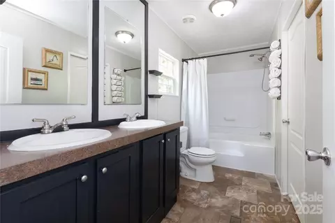 Bath - 25 Mountain View Rdg, Fairview, NC 28730 photo 1 of 3