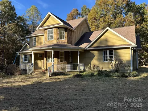207 Wagon Ln, Rutherfordton, NC 28139