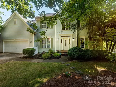 6311 Red Maple Dr, Charlotte, NC 28277