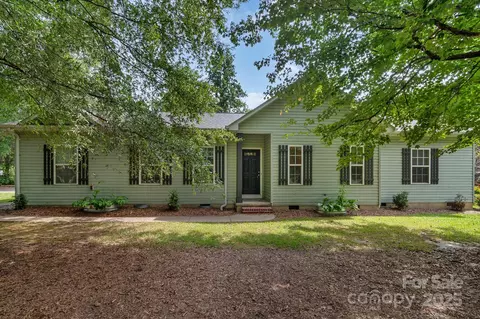13221 Brandywine Ln, Midland, NC 28107