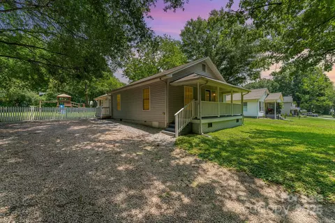 909 Lakeview St, Kannapolis, NC 28083