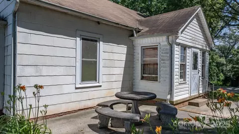 Exterior - 5560 Springs Rd, Conover, NC 28613 photo 3 of 6
