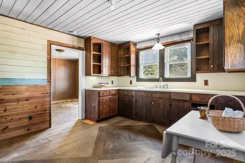 Kitchen - 5560 Springs Rd, Conover, NC 28613 photo 1 of 1