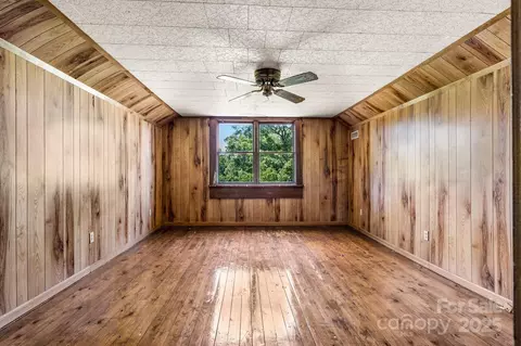 Bedroom - 5560 Springs Rd, Conover, NC 28613 photo 2 of 2