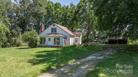 5560 Springs Rd, Conover, NC 28613