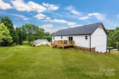 2205 Olde West Rd, Hudson, NC 28638 photo 9