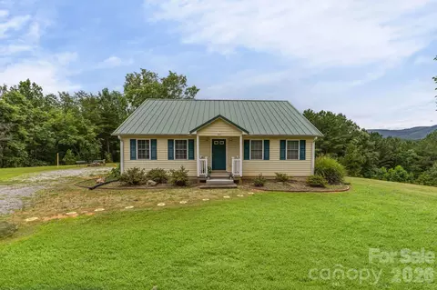 303 Ridgeview Dr, Mill Spring, NC 28756