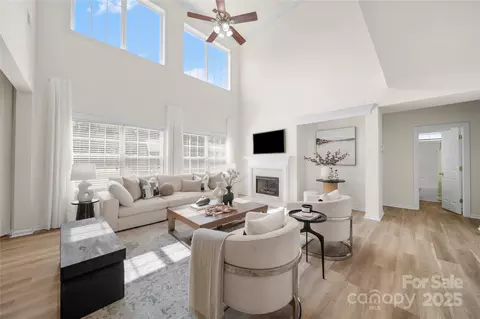 14801 Provence Ln, Charlotte, NC 28277