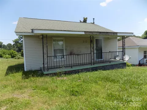 212 Huffman Rd, Gastonia, NC 28052