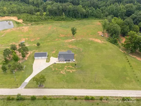 2757 Bobcat Rd, Heath Springs, SC 29058