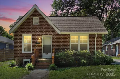 921 N Jackson St, Salisbury, NC 28144