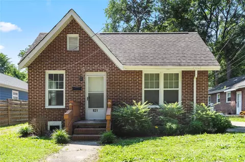 Exterior - 921 N Jackson St, Salisbury, NC 28144 photo 2 of 4