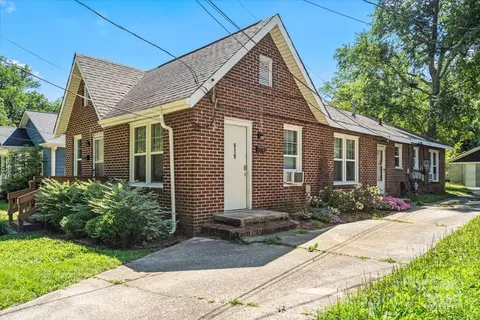Exterior - 921 N Jackson St, Salisbury, NC 28144 photo 3 of 4