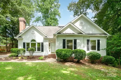 975 Pine Knoll Rd, Fort Mill, SC 29715