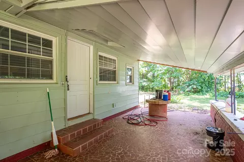 Exterior - 1173 Cat Square Rd, Vale, NC 28168 photo 4 of 6