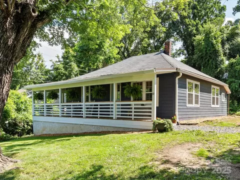 85 East St, Asheville, NC 28803