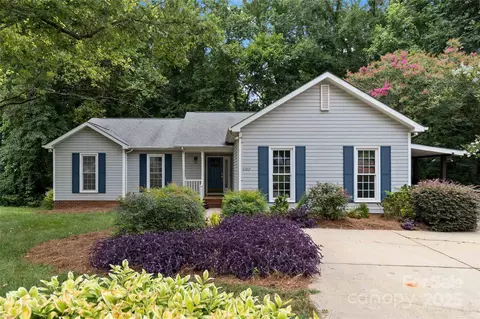 2303 Valleyview Dr, Charlotte, NC 28215