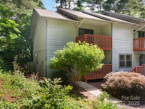 32 Marblegate Ct, Waynesville, NC 28785
