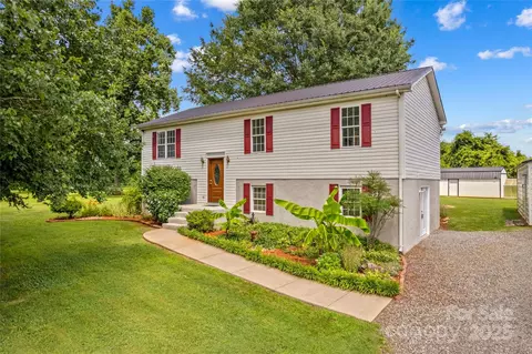 195 Bell Farm Rd, Statesville, NC 28625