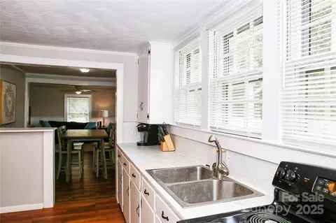 Kitchen - 218 Blacksnake Rd, Stanley, NC 28164 photo 3 of 4