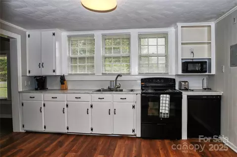 Kitchen - 218 Blacksnake Rd, Stanley, NC 28164 photo 1 of 4