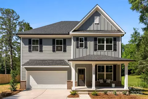 1227 Breezewood Dr, Charlotte, NC 28262
