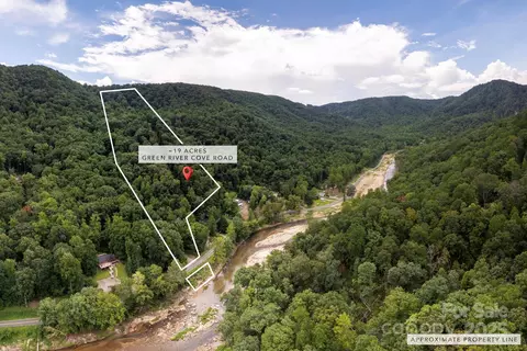 000 Green River Cove Rd, Saluda, NC 28773
