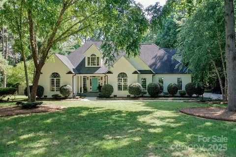 4022 Antioch Church Rd, Matthews, NC 28104
