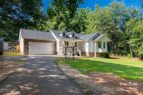 4567 Hickory Grove Rd, Sharon, SC 29742
