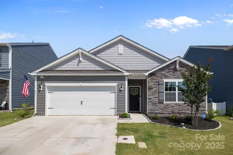 2036 Vanderlyn St, Monroe, NC 28112