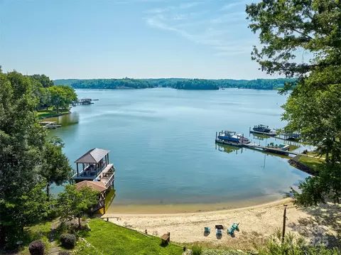 5390 Hudson Rd, Lake Wylie, SC 29710