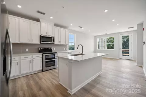 4455 Reed Creek 206 Dr #206, Sherrills Ford, NC 28673