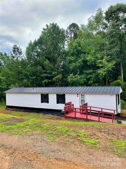 6517 Helens Way, Denver, NC 28037
