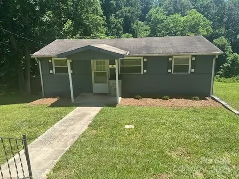 1011 Warren Nw Pl NW, Lenoir, NC 28645