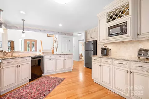 Kitchen - 2704 Apache Trl, Denver, NC 28037 photo 1 of 1