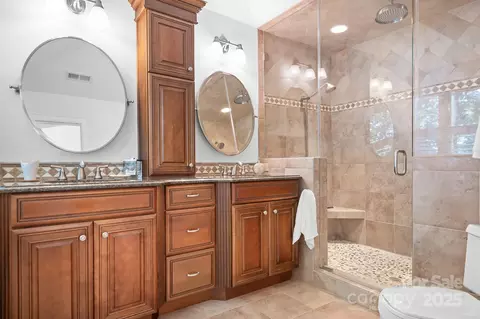 Bath - 2704 Apache Trl, Denver, NC 28037 photo 1 of 1
