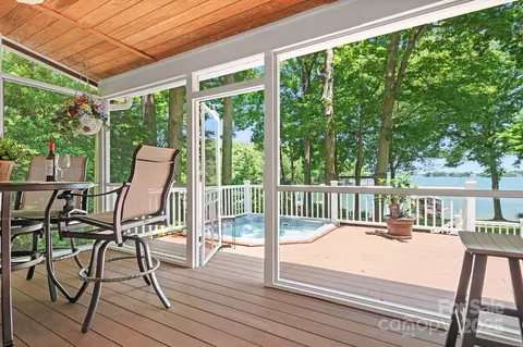 Exterior - 2704 Apache Trl, Denver, NC 28037 photo 2 of 11