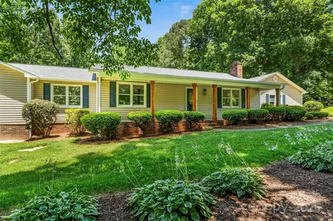 267 Winthrow Creek Rd, Mooresville, NC 28115