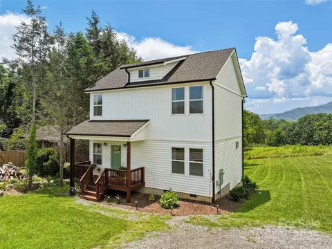 913 N Canton Rd, Canton, NC 28716