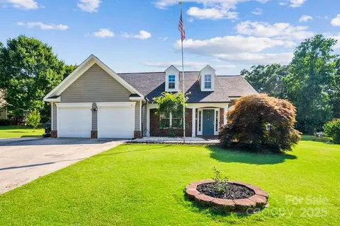 181 Brook Glen 56 Dr #56, Mooresville, NC 28115