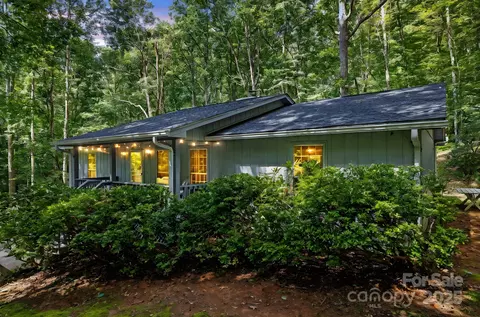 59 Lakeland Dr, Pisgah Forest, NC 28768